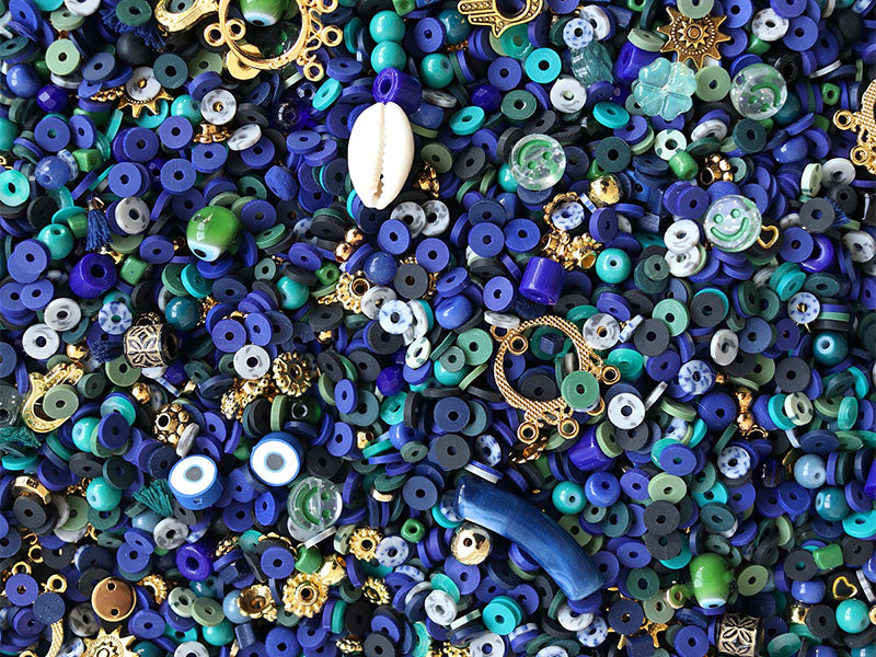 Mélange de perles heishi et de breloques - Istanbul