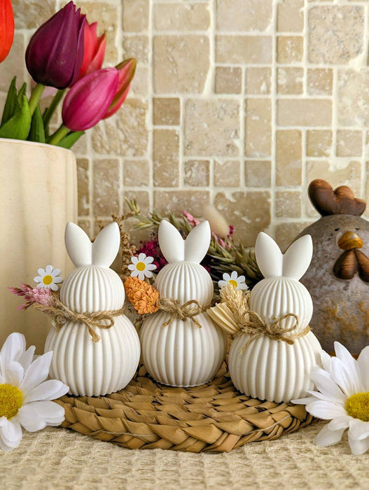 Petit lapin avec fleurs séchées – Création artisanale