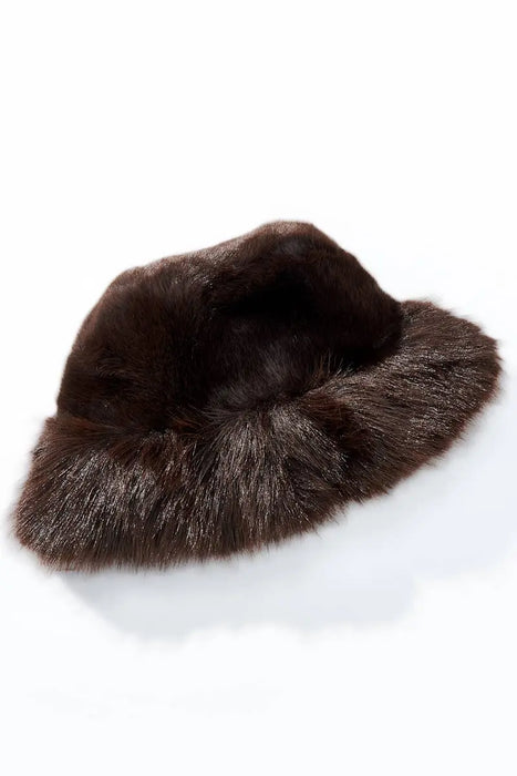 Bob uni en fausse fourrure par Collection PREMIER ETAGE • FROID, NEW