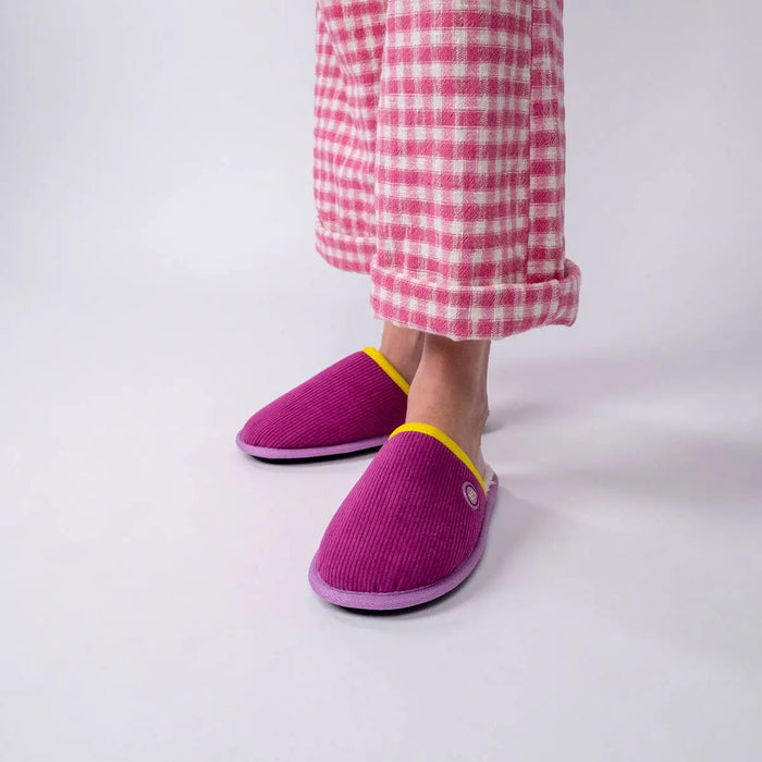 CHAUSSONS EN VELOURS CÔTELES - Violet par BILLYBELT • cocooning, FROID, NEW