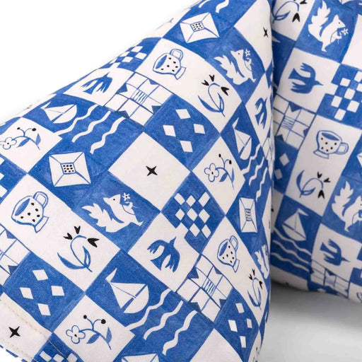 Coussin du quotidien · SALVADOR Sifnos par PETITS CADORS • bleu, NEW, spring