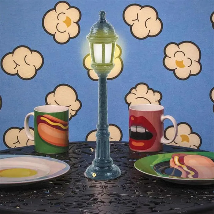 LAMPE ’STREET LAMP DINING’ par Seletti • accessoires, chat, chien, coeur, embellir