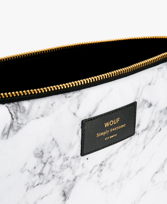 POCHETTE PC PORTABLE 15’’ - WHITE MARBLE par WOUF • bureau, business, durable, espagne, invitation